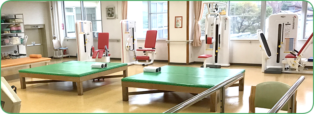 レーク・ホロニー館内